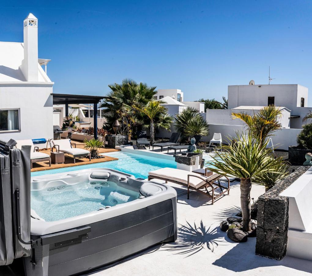 Villa Canis Tias Exterior photo